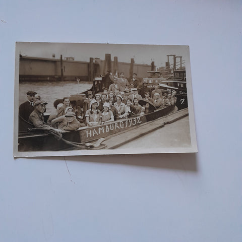 Foto Hamburg. Bootsausflug 1932.