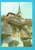 AK Stein im Jauntal. Bildstock mit Fresko von 1717 und romanische Wehrkirche.