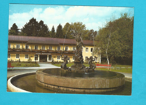 AK Bad Tatzmannsdorf. Kurplatz mit Brunnen und Hotel Batthyany.