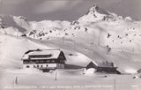 AK Hotel Tauernpasshöhe gegen Seekarspitze m. Radstädter Tauern.